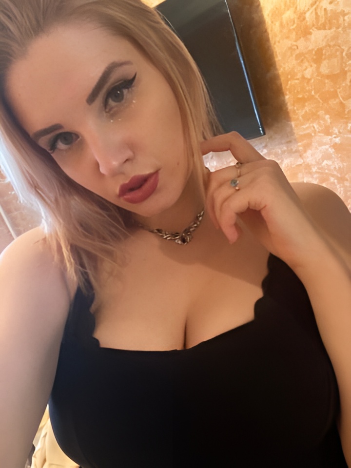 Роксана привлекальеная девушка из Дубны цена от 2000 руб