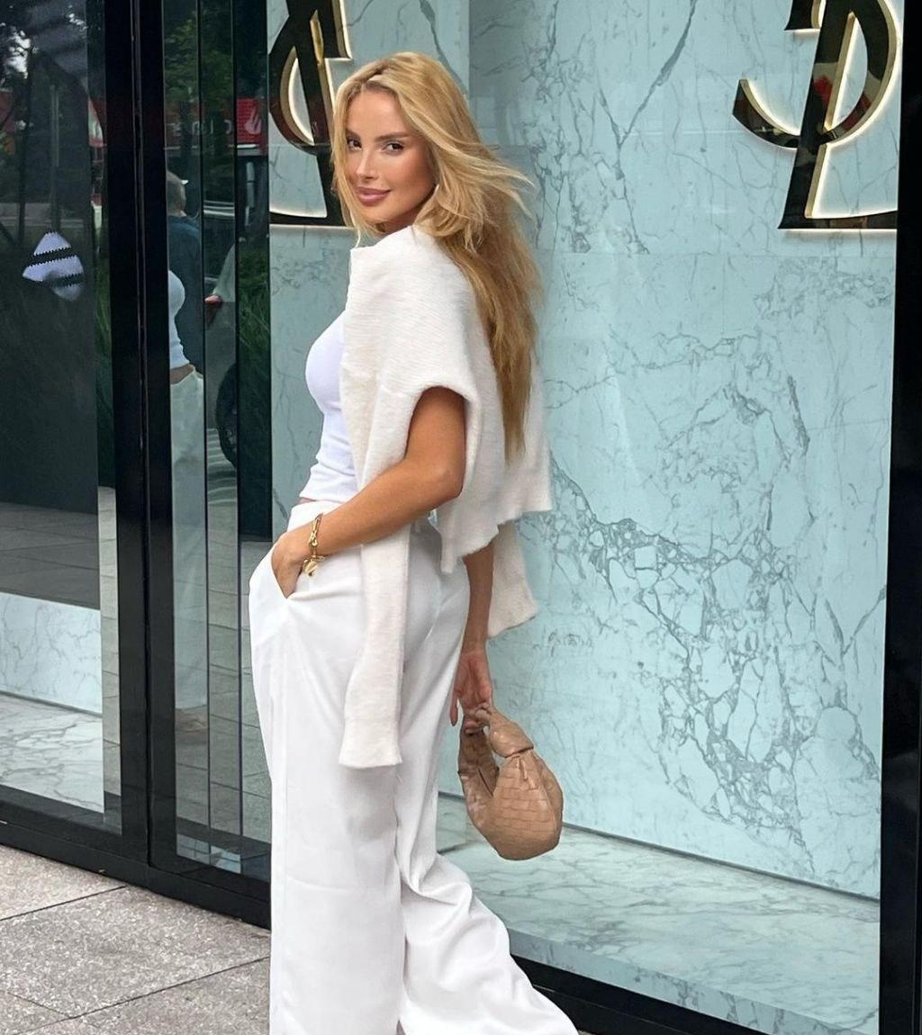 Фаина привлекальеная девушка из Дубны цена от 7000 руб