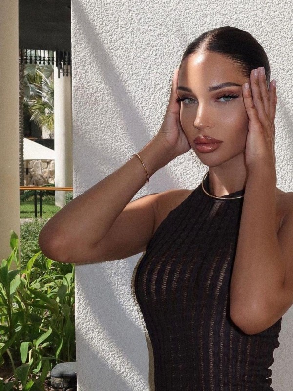 Марианна привлекательная девушка из Дубны цена от 4000 руб